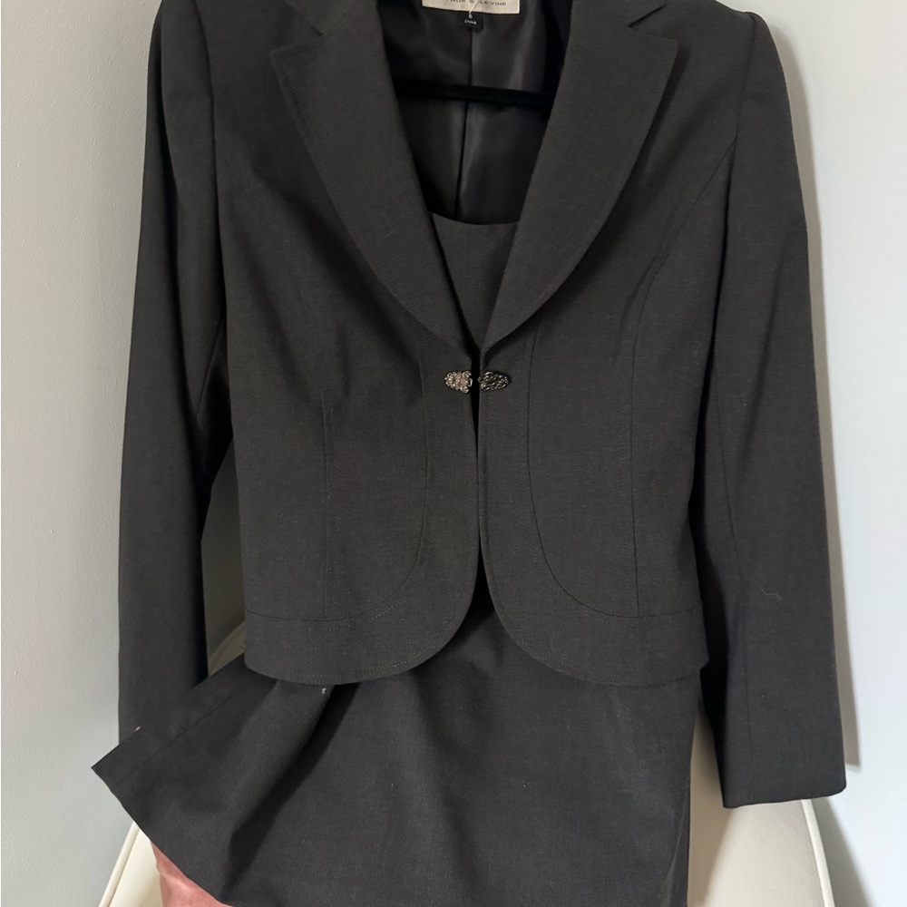 3/$30 BUNDLE SALE - Elegant Women's Charcoal-Colored Blazer + Pencil Skirt Suit